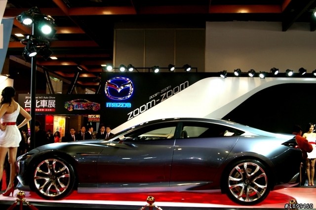 2014台北車展隨拍 MAZDA SHINARI 每個角度都非常漂亮說