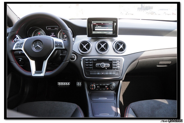 【開箱】我的第一台Mercedes,CLA 250
