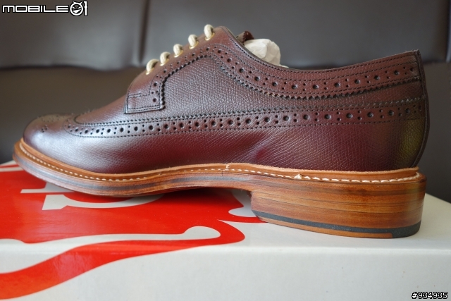 遲來的開箱 Grenson 雕花鞋