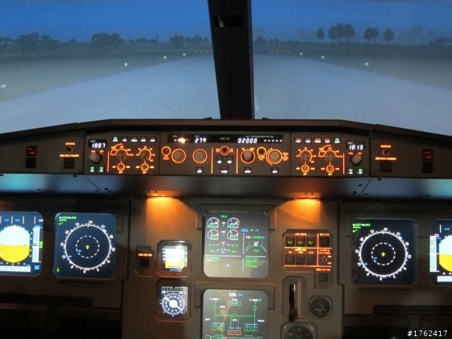 AIRBUS A320飛行模擬機