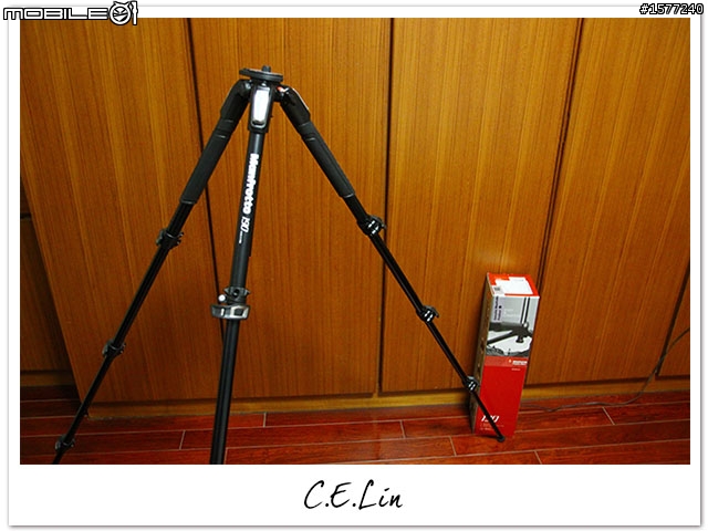 【開箱】Manfrotto 190 MT190XPRO4 新款鋁合金腳架 輪到我來開了!!!