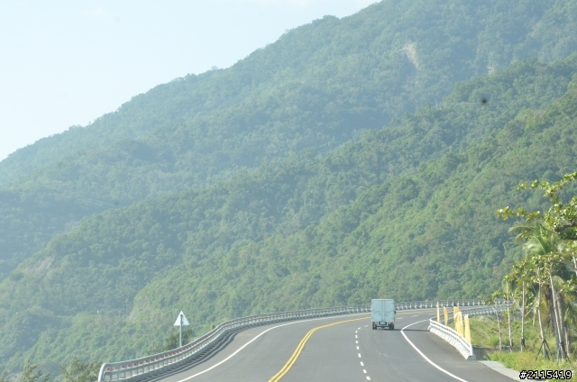 kuga24小時試駕環島13小時完成