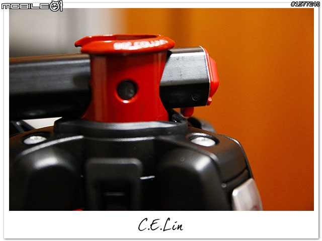 【開箱】Manfrotto 190 MT190XPRO4 新款鋁合金腳架 輪到我來開了!!!