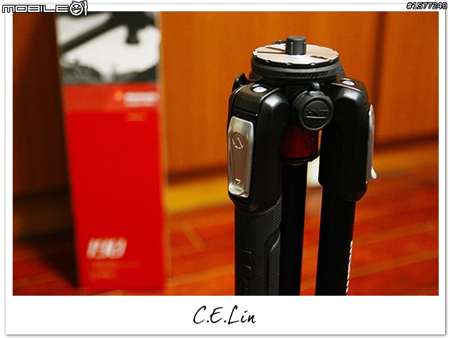 【開箱】Manfrotto 190 MT190XPRO4 新款鋁合金腳架 輪到我來開了!!!