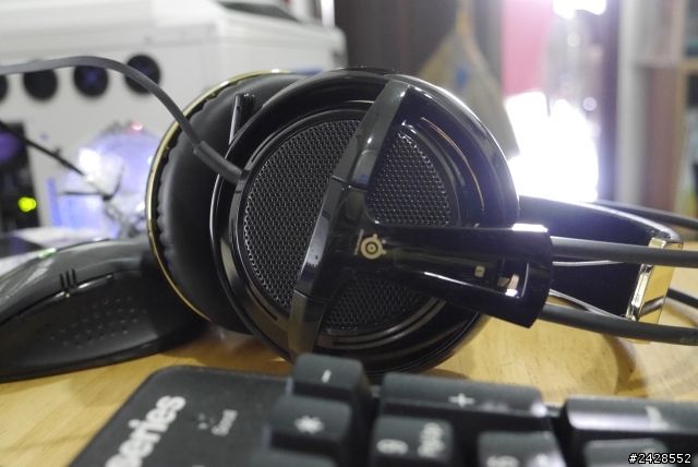SteelSeries Siberia V2 黑金版開箱