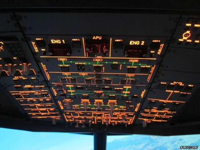 AIRBUS A320飛行模擬機
