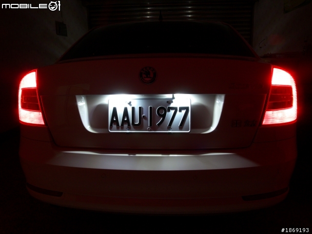 SKODA Octavia 1.2 TSI (白) 小小開箱~