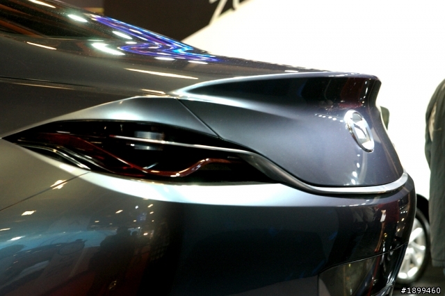 2014台北車展隨拍 MAZDA SHINARI 每個角度都非常漂亮說