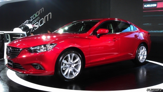 Mazda 6 魂動紅車展現蹤