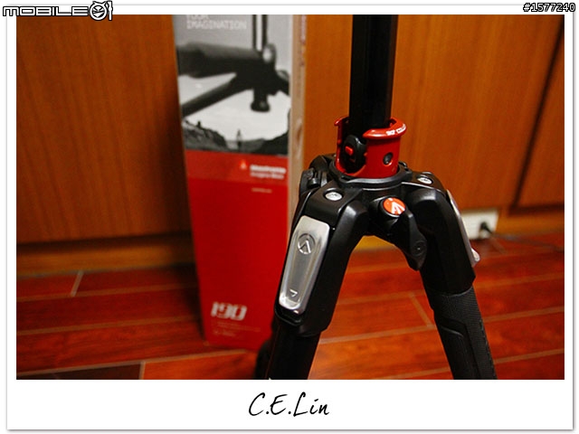 【開箱】Manfrotto 190 MT190XPRO4 新款鋁合金腳架 輪到我來開了!!!
