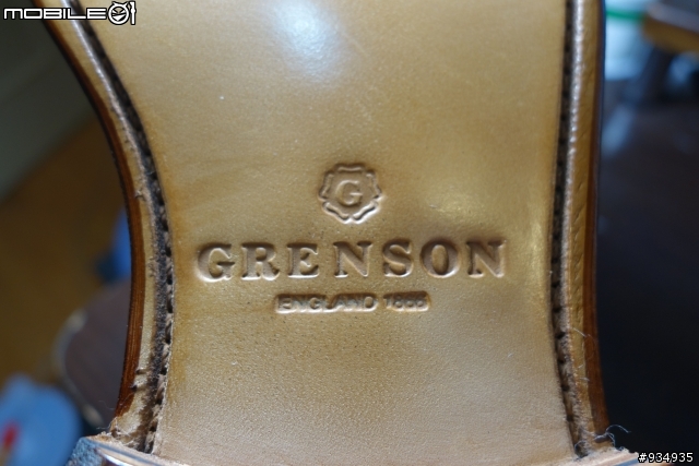 遲來的開箱 Grenson 雕花鞋