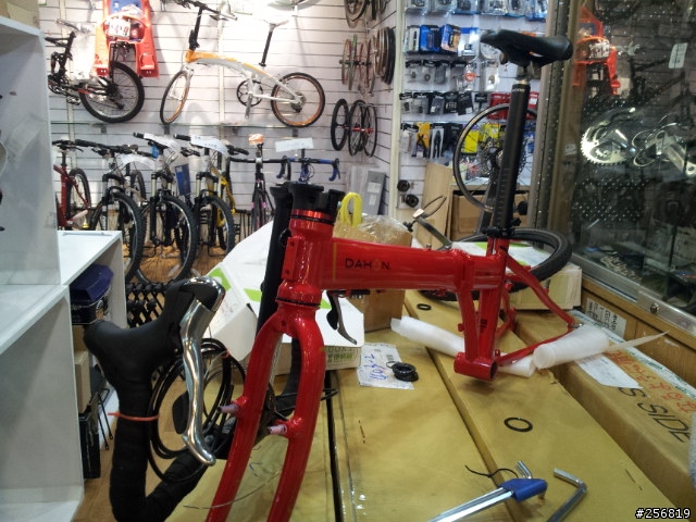看我慢慢拼湊乙台鋼管的Dahon speed pro TT