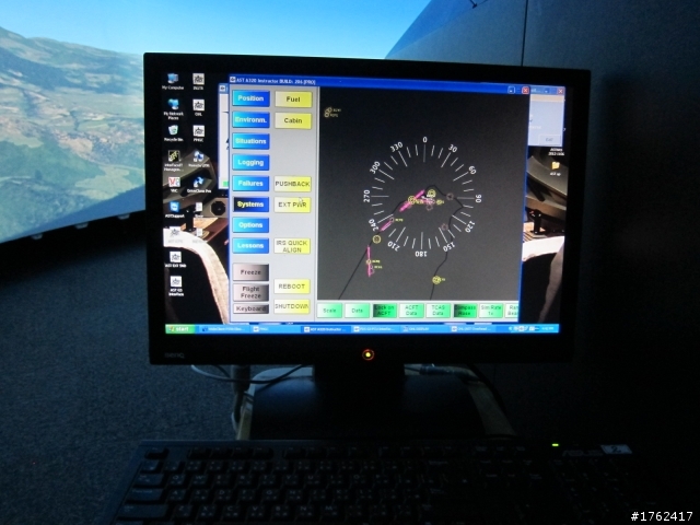 AIRBUS A320飛行模擬機