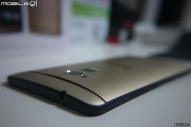 2014年元旦入手琥珀金ONE MAX小開箱
