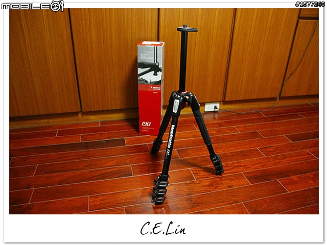 【開箱】Manfrotto 190 MT190XPRO4 新款鋁合金腳架 輪到我來開了!!!