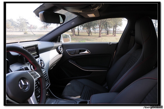 【開箱】我的第一台Mercedes,CLA 250