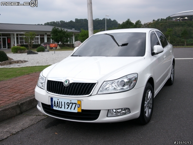 SKODA Octavia 1.2 TSI (白) 小小開箱~