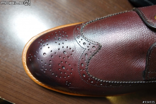 遲來的開箱 Grenson 雕花鞋