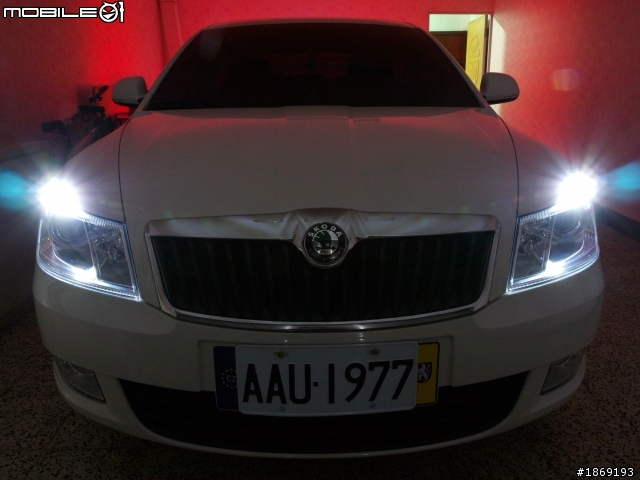 SKODA Octavia 1.2 TSI (白) 小小開箱~