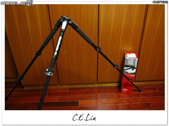 【開箱】Manfrotto 190 MT190XPRO4 新款鋁合金腳架 輪到我來開了!!!