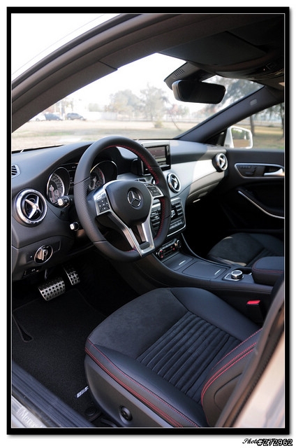 【開箱】我的第一台Mercedes,CLA 250