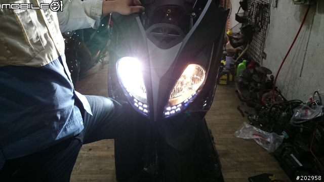 元旦刺激400ABS簡單開箱~~2/26更新2800 LM LED H4大燈
