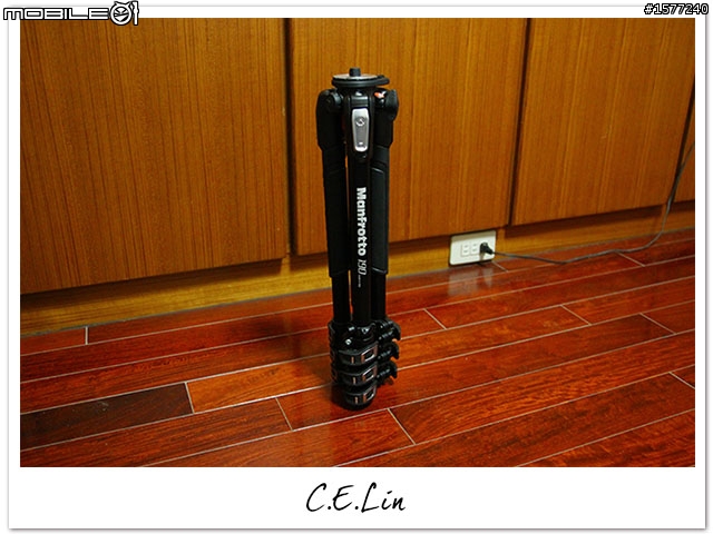 【開箱】Manfrotto 190 MT190XPRO4 新款鋁合金腳架 輪到我來開了!!!