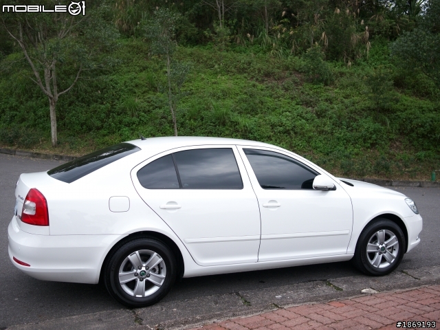 SKODA Octavia 1.2 TSI (白) 小小開箱~