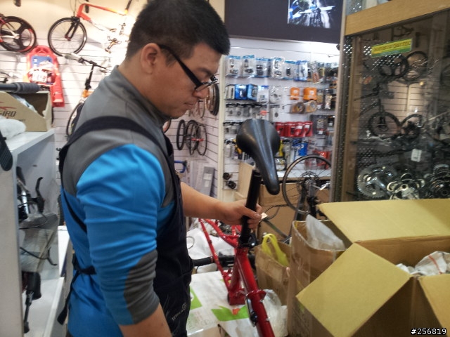 看我慢慢拼湊乙台鋼管的Dahon speed pro TT