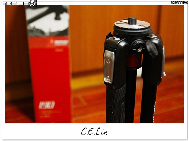 【開箱】Manfrotto 190 MT190XPRO4 新款鋁合金腳架 輪到我來開了!!!