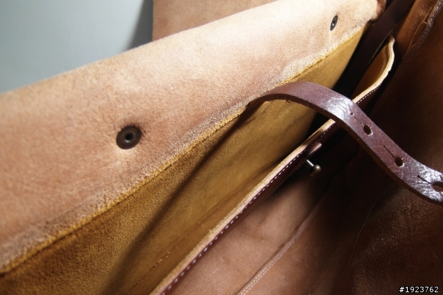 【開箱 + 實搭】Whipping + Post Messenger Bag 復古郵差包