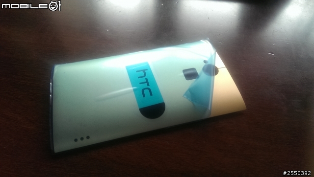 『開箱』HTC One Max 也是可以換殼的