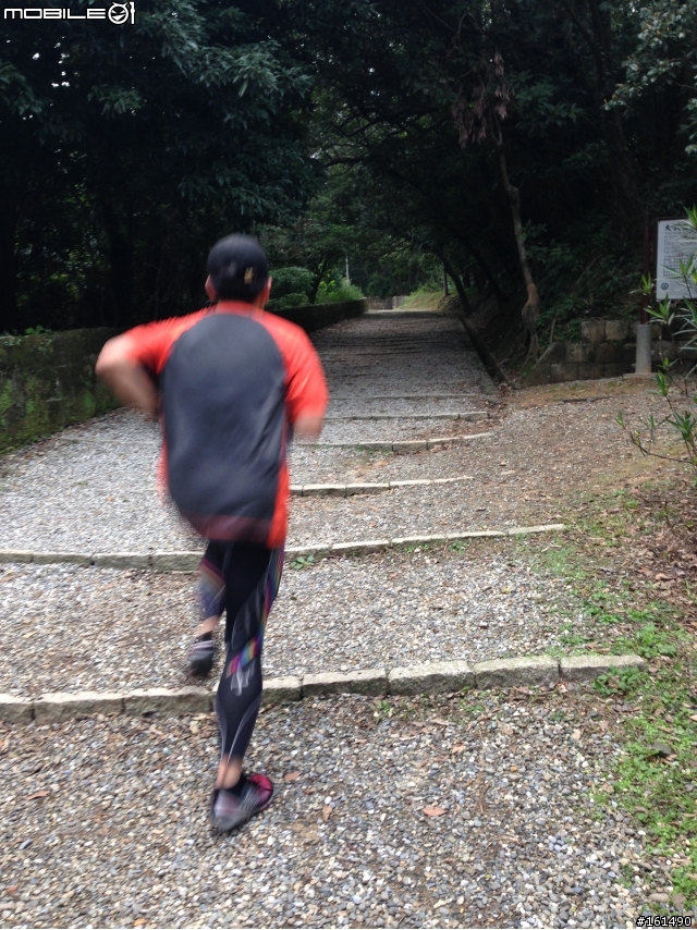 剽悍、防水跑鞋新選擇- MERRELL ASCEND GLOVE GORE-TEX 開箱 (赤足鞋款 barefoot)