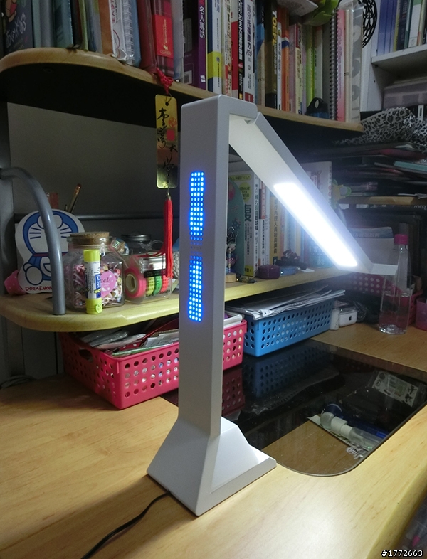 【開箱分享】億光億視界LED時尚功能時鐘版造型檯燈 X 橙果設計