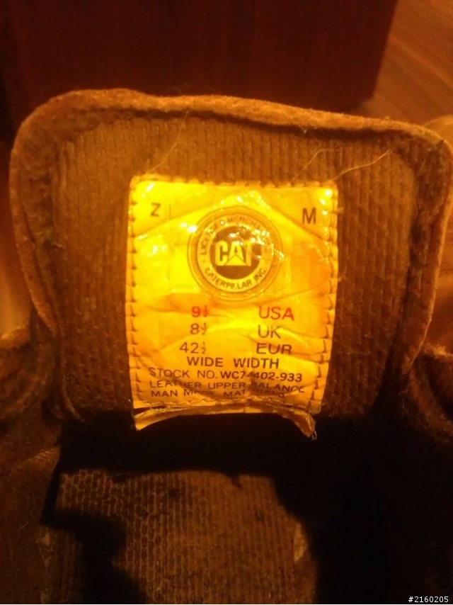 穿了16年 如今還在服役的 caterpillar(CAT) 工程靴(黃)