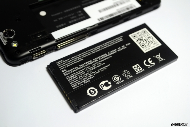 華碩變形手機迷你版~Asus Padfone mini 4.3 + 7吋平板開箱