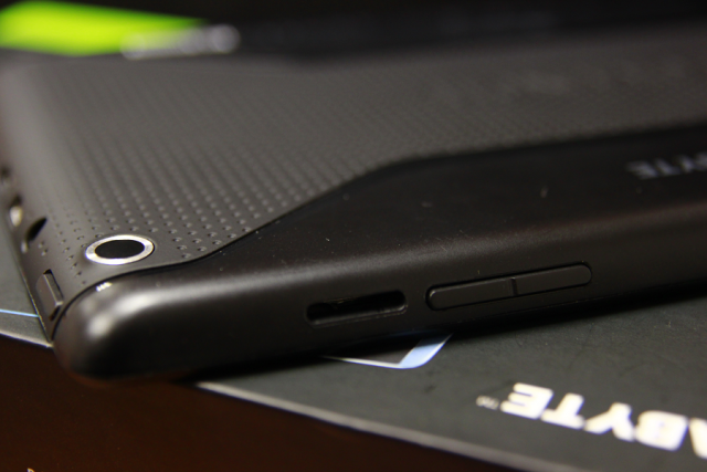 平價遊戲機Tegra Note 7開箱唷!