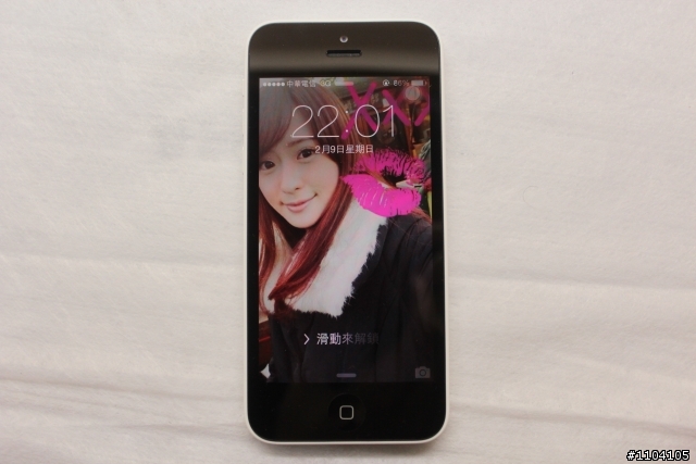 iPhone 5C 簡單開箱~(白 16G)2/24新增保護殼