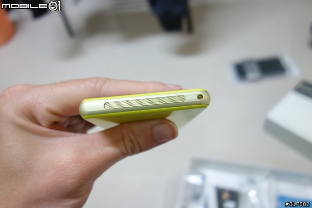 就是喜歡一手掌握!Z1 compact 萊姆黃 開箱