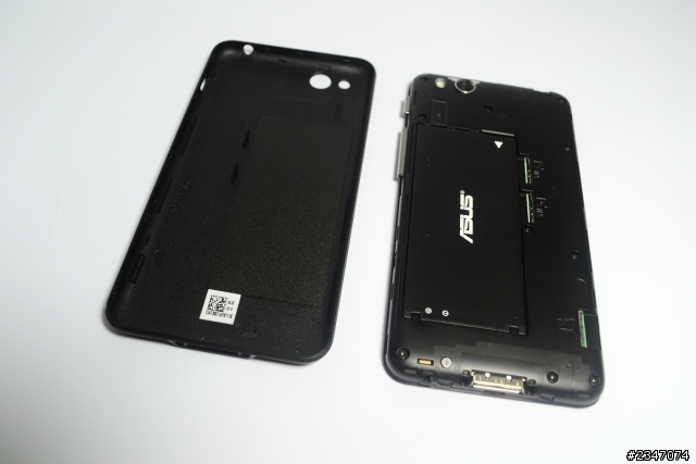 華碩變形手機迷你版~Asus Padfone mini 4.3 + 7吋平板開箱