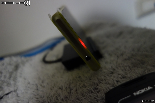 就是喜歡一手掌握!Z1 compact 萊姆黃 開箱