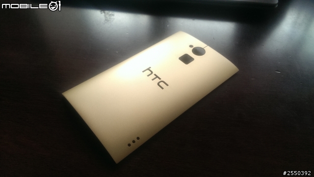 『開箱』HTC One Max 也是可以換殼的
