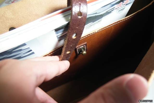 【開箱 + 實搭】Whipping + Post Messenger Bag 復古郵差包