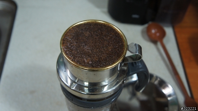 Cafeteria coffee dripper 金光閃閃的傻瓜濾杯.