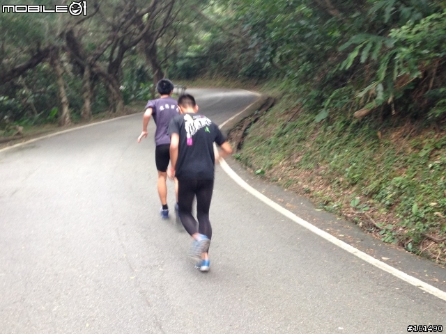 剽悍、防水跑鞋新選擇- MERRELL ASCEND GLOVE GORE-TEX 開箱 (赤足鞋款 barefoot)