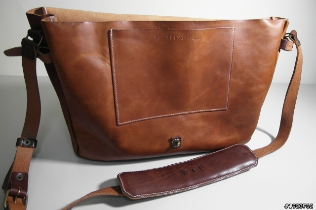 【開箱 + 實搭】Whipping + Post Messenger Bag 復古郵差包