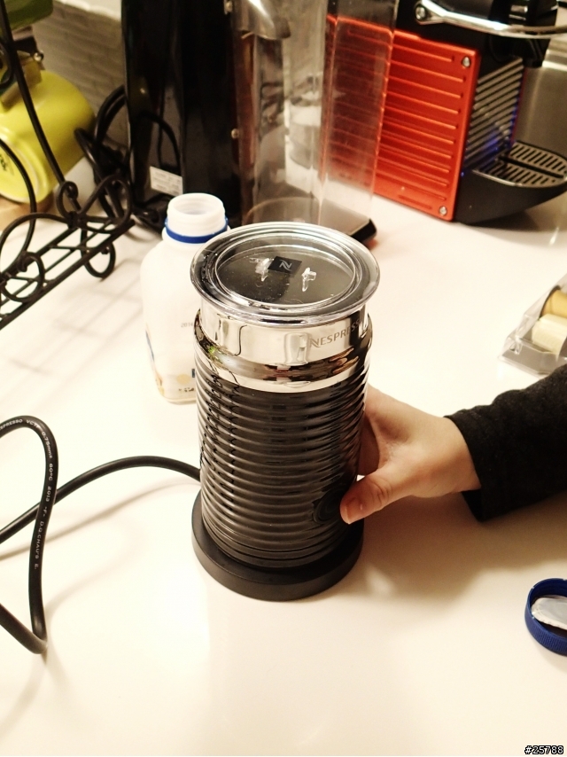 Nespresso Pixie 咖啡機 開箱文
