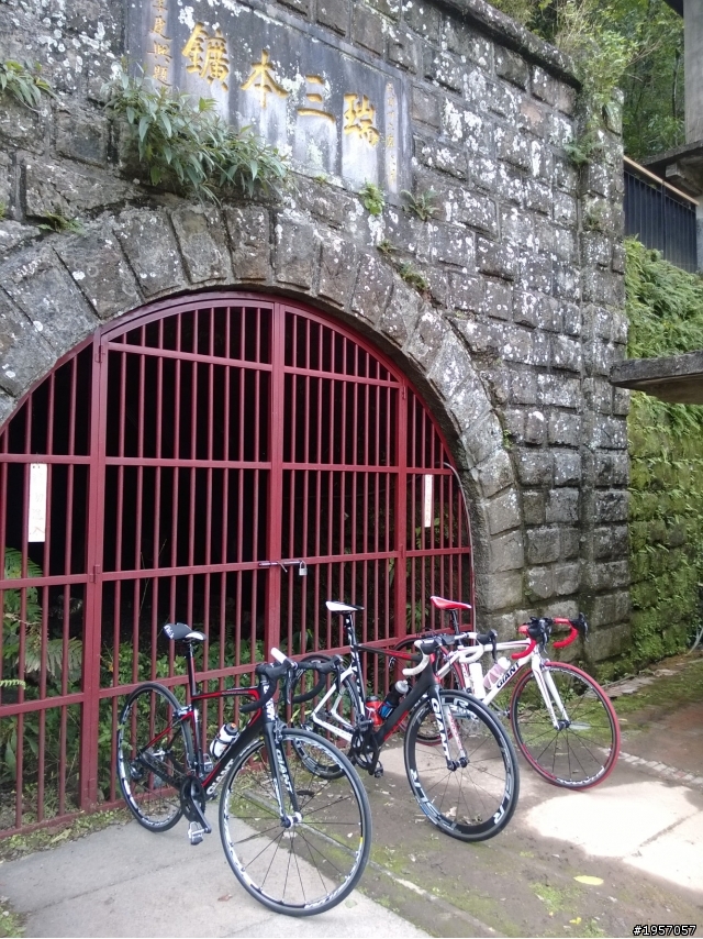 眾人皆醉我獨醒!!! Defy Advanced SL 1 ISP 2014