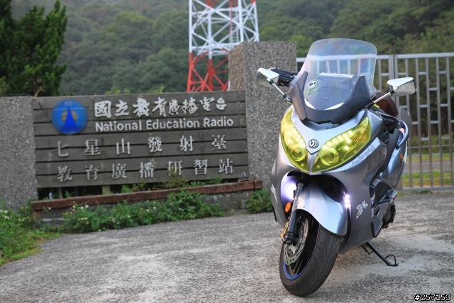 秉持舒適長途旅行"シャオ犬" Maxsym 400i ABS (偶爾更新)圖多