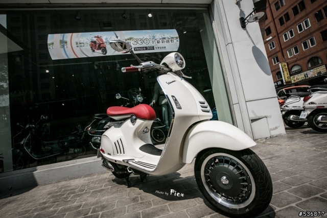 經典再現 - Vespa 946
